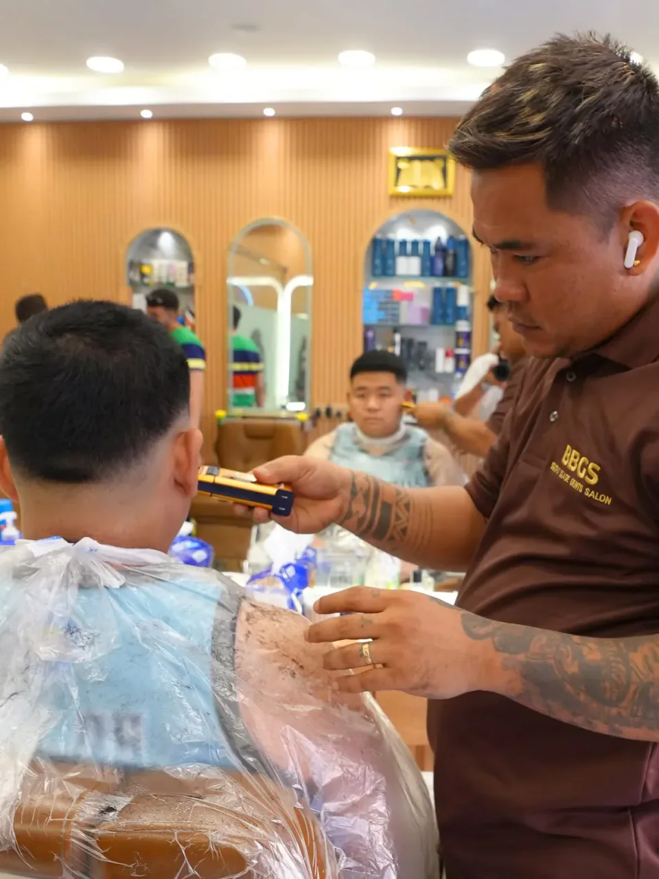 Bright Blade haircut and grooming — 3